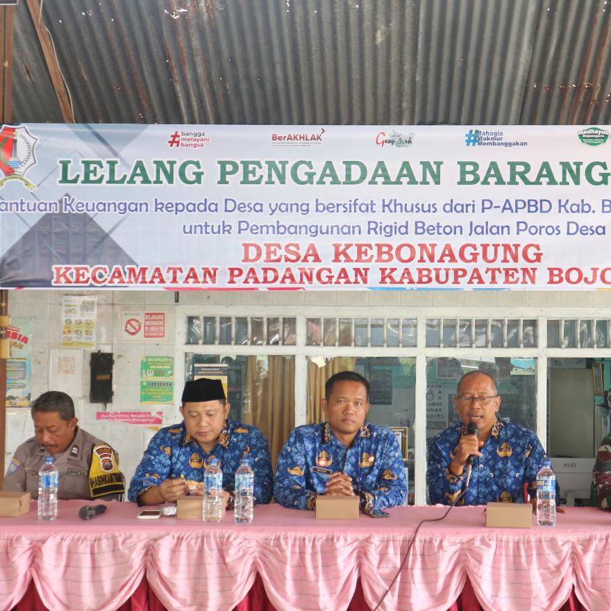 DESA KEBONAGUNG GELAR LELANG PEMBANGUNAN JALAN BETON BKKD P-APBD 2025